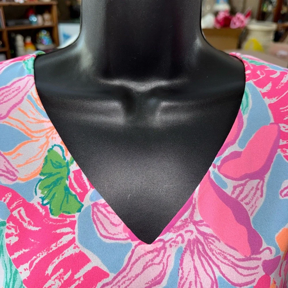 Lilly Pulitzer 3/4 Sleeve Pamala Top - Picture 2 of 13